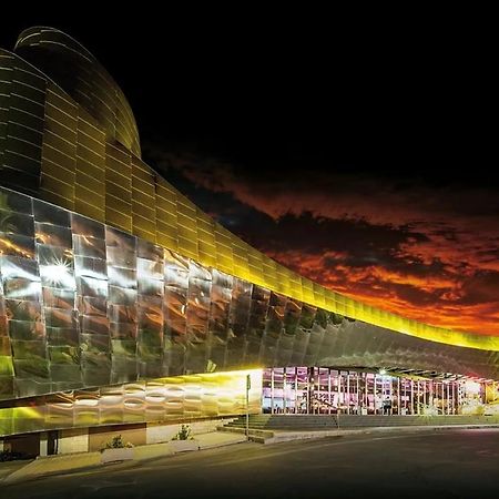 Cometa Center Benidorm Buitenkant foto
